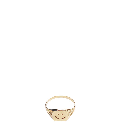 MALAIKARAISS Signet Ring in Gold, eingravierter Smiley, Damen, Damenschmuck, nachhaltiger Schmuck, faire Ringe, Goldschmuck, Signet Ring, eco-friendly, female empowerment, fair, handcrafted, shop now- the wearness onlineshop