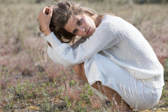 LIAPURE Fließende Seidenrock in weiß für Damen, Damenröcke, Weißer Midi-rock, Nachhaltige Damenmode, Nachhaltige und Faire Mode online - the wearness online-shop